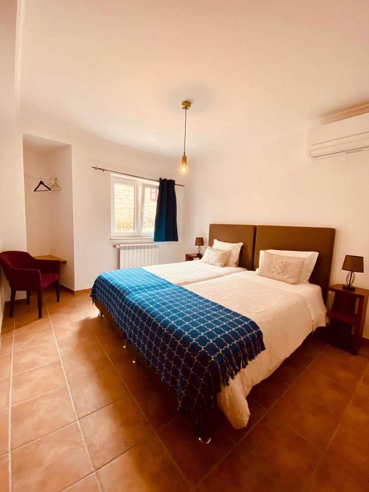 Casas Da Ribeira Guest House Сейя Екстериор снимка