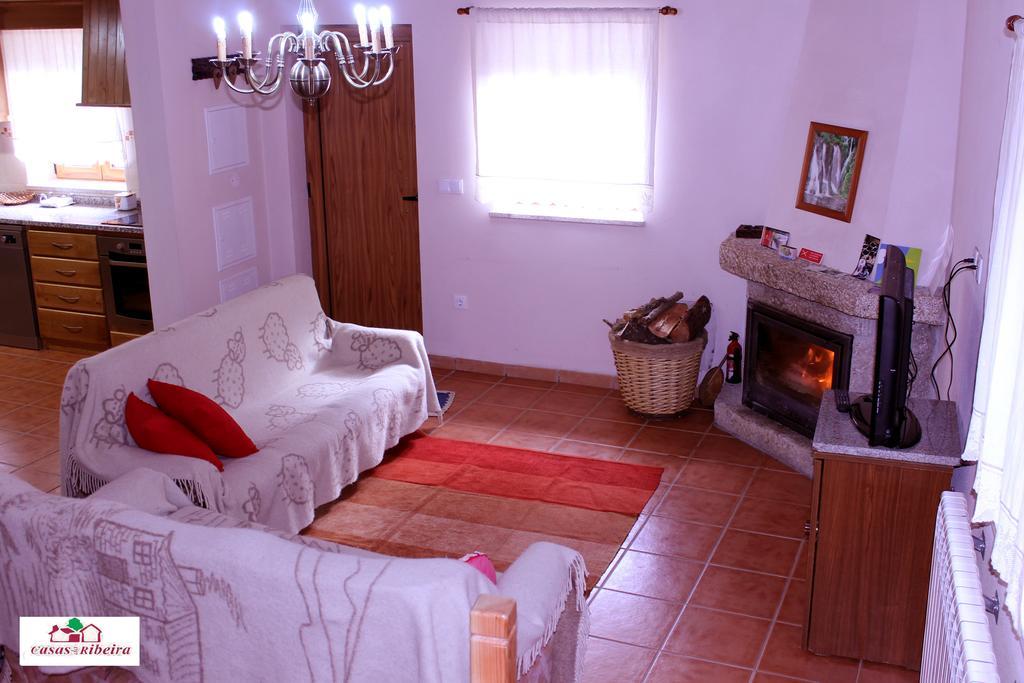 Casas Da Ribeira Guest House Сейя Екстериор снимка